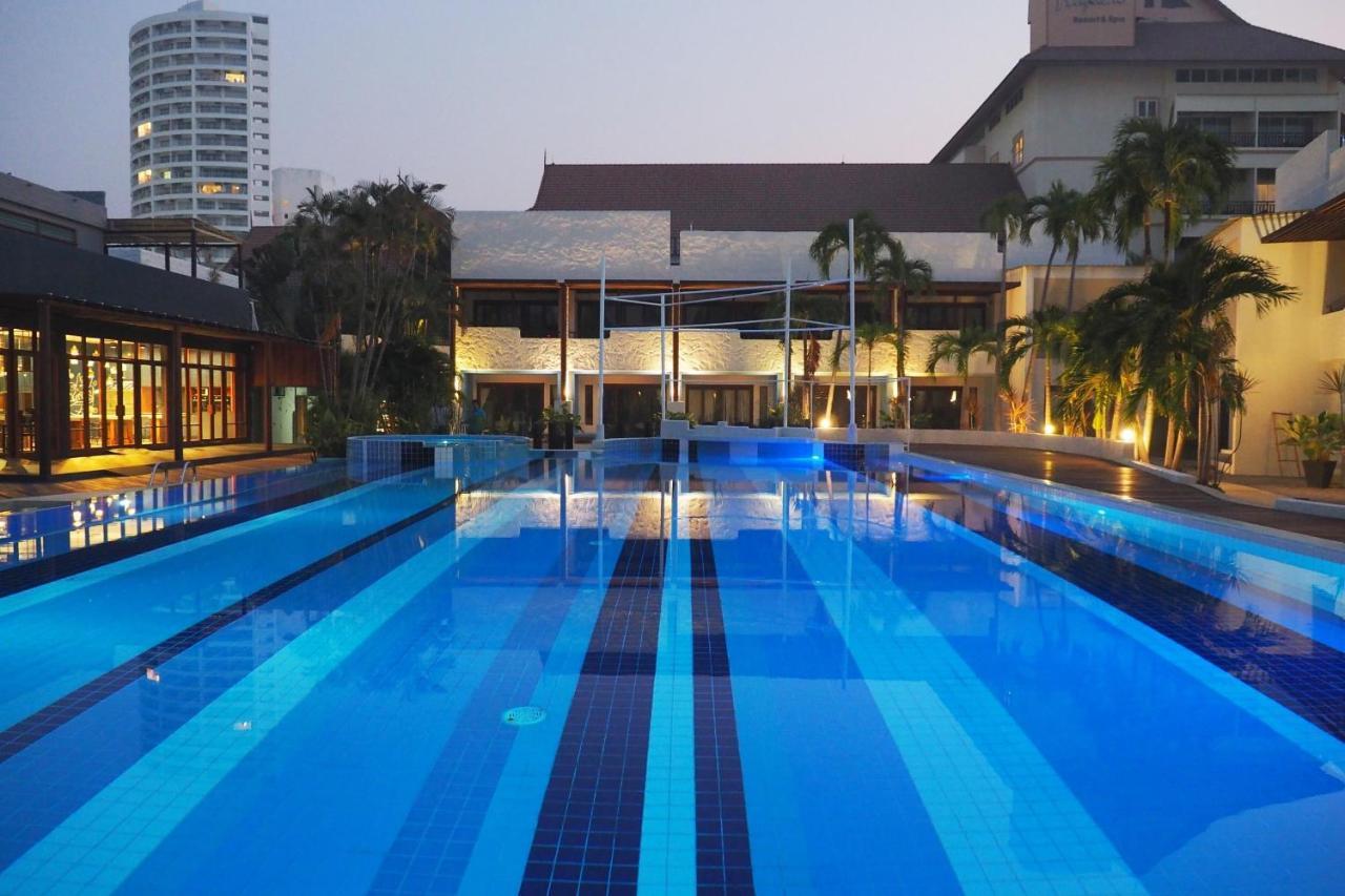 Kochira Hotel HHQ Buitenkant foto