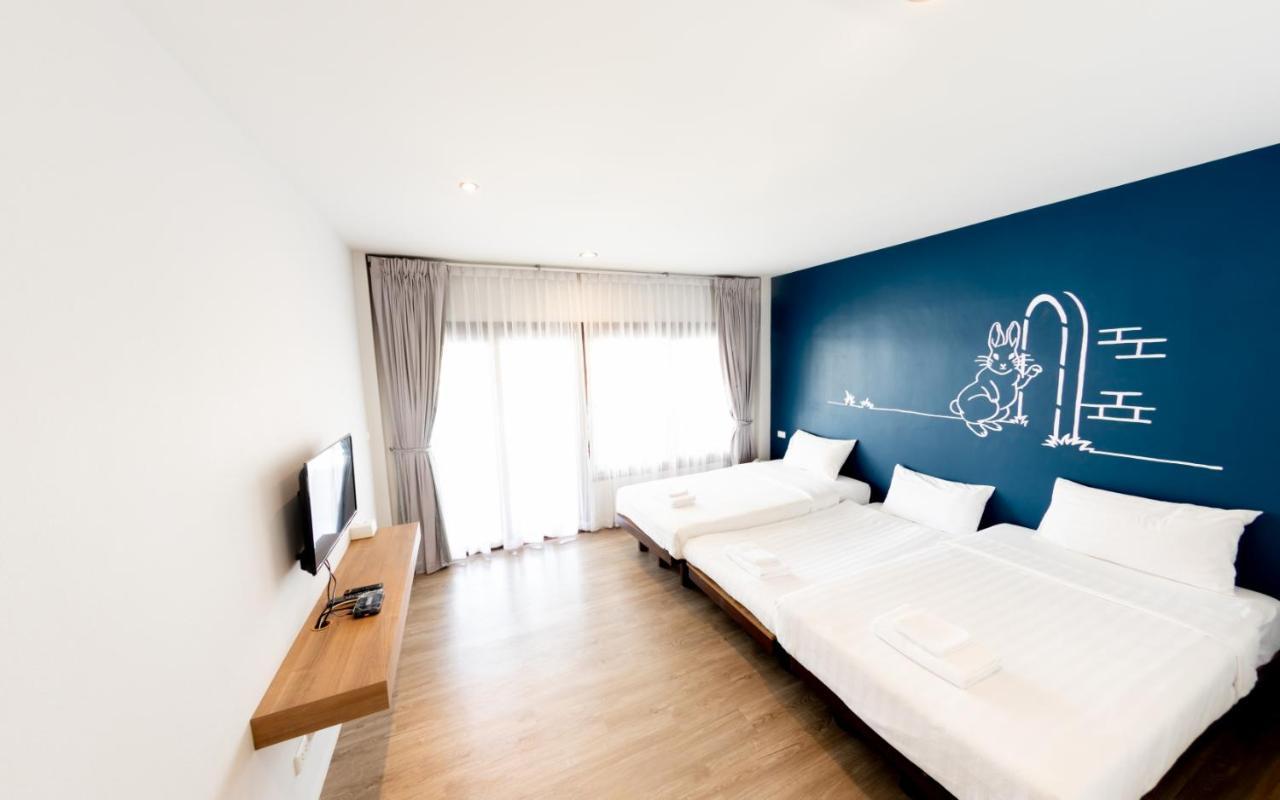 Kochira Hotel HHQ Buitenkant foto