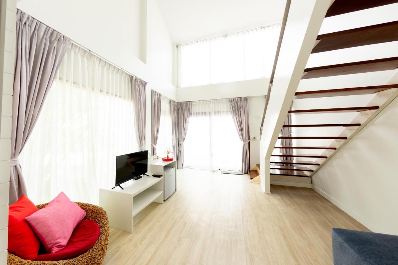 Kochira Hotel HHQ Buitenkant foto